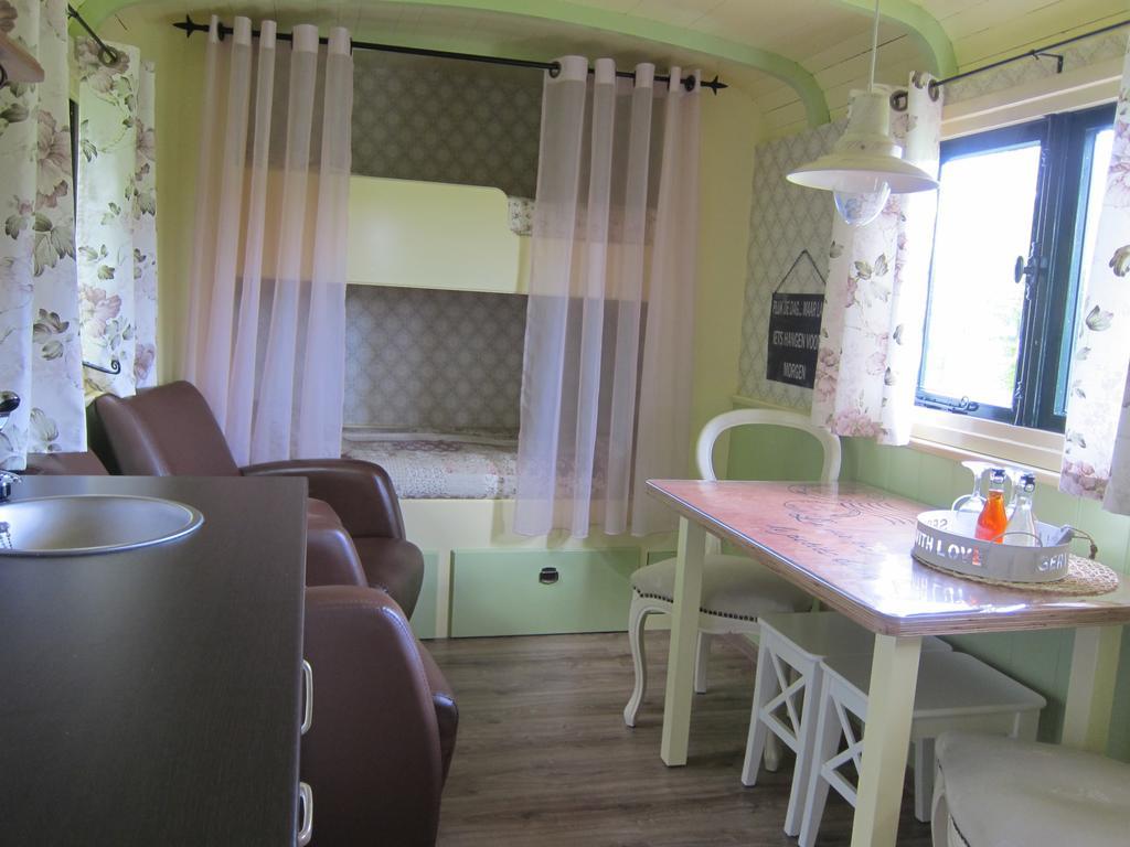 Pipowagen Minicamping De Linde Merselo Habitación foto